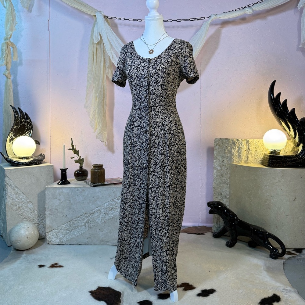 Floral Scoop Neck Maxi Dress - Black/White